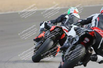 media/Dec-17-2022-SoCal Trackdays (Sat) [[224abd9271]]/Turn 10 Backside (120pm)/